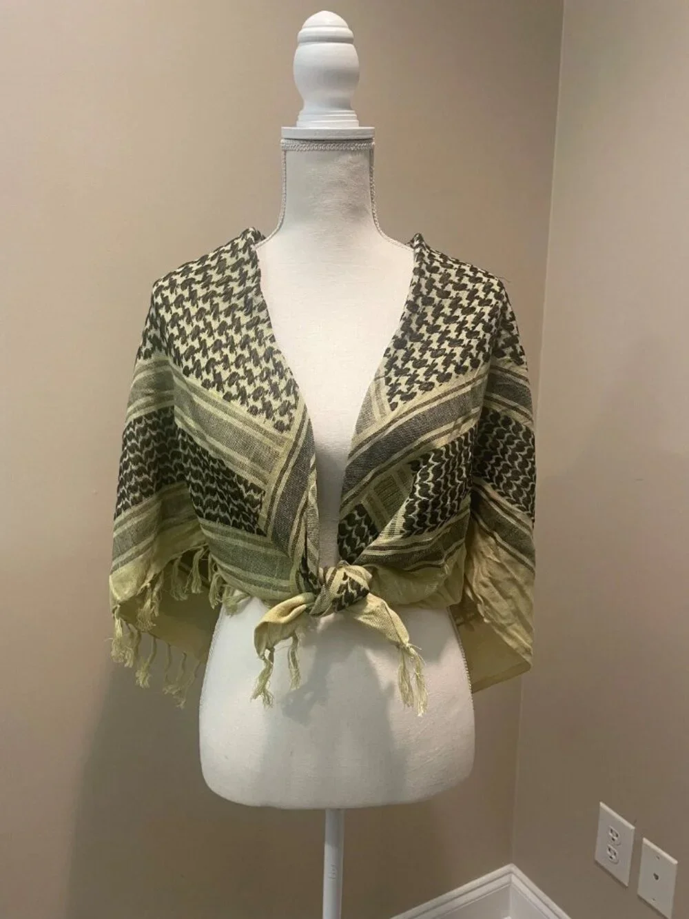 Large Keffiyeh Shemagh Scarf Beige Black Tassel Head Wrap Boho Arabian Style